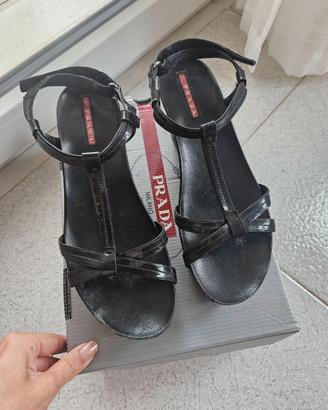 Scarle Prada n 38