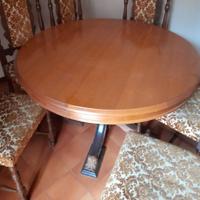 TAVOLO ROTONDO ALLUNGABILE IN NOCE