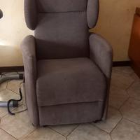 poltrona alzapersona elettrica 