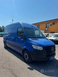 0696 FURGONE MERCEDES SPRINTER 2020