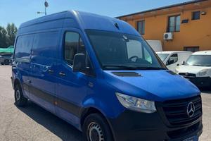 0696 FURGONE MERCEDES SPRINTER 2020