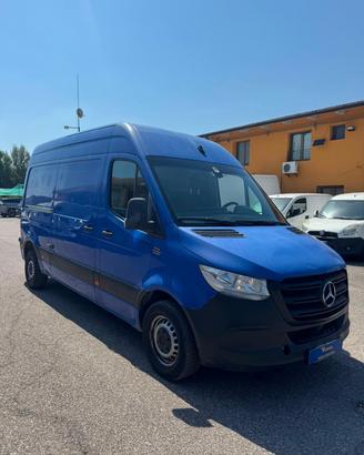 0696 FURGONE MERCEDES SPRINTER 2020