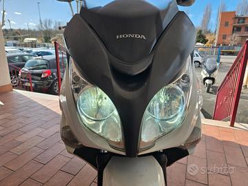 Honda SW-T 400 08.2011