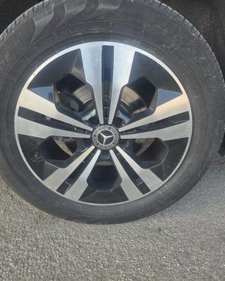 Cerchi in lega usati da 18 originali mercedes