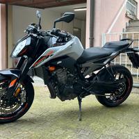 Ktm duke 790 l depotenziata A2