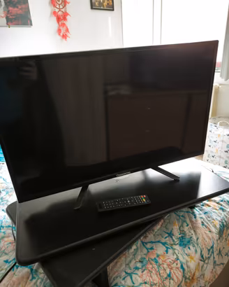 TV Changhong 32 pollici + supporto girevole Santi