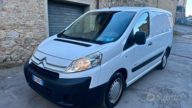 Citroen Jumpy con gancio traino