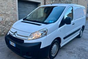 Citroen Jumpy con gancio traino