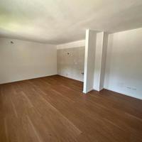 Trilocale non arredato