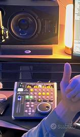 Behringer x touch one