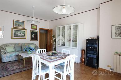 4 LOCALI A REGGIO DI CALABRIA