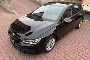 Volkswagen Golf VIII 1.0 eTSI mhev Mild-Hybrid evo