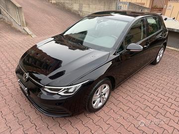 Volkswagen Golf VIII 1.0 eTSI mhev Mild-Hybrid evo
