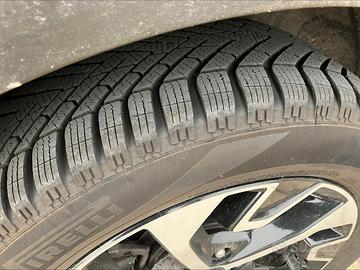 Pneumatici inv. 235/55 R18 Pirelli Scorpion Winter