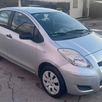 Toyota Yaris 1.0 5 porte Now