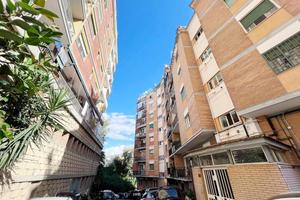 3 LOCALI A NAPOLI