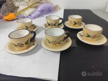 tazzine da caffè più piattini