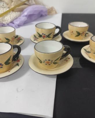 tazzine da caffè più piattini