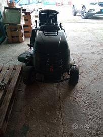 trattorino tagliaerba 