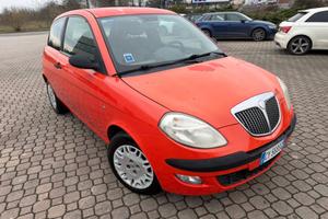 Lancia Ypsilon 1.2 benzina neopatentati