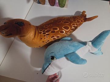 peluches delfino e foca