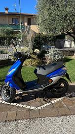 Peugeot Vivacity 50 2 tempi con parabrezza