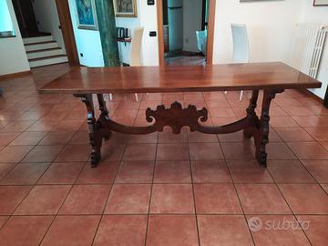 tavolo da pranzo in legno 