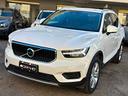 volvo-xc40-t2-geartronic-momentum