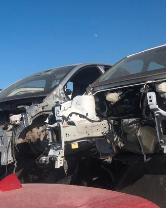 Scocche auto varie per tagli lamiera