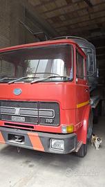 Autocarro om 110