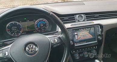 VOLKSWAGEN Passat Variant 2.0 TDI DSG Executive