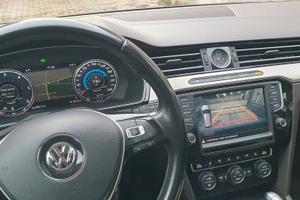 VOLKSWAGEN Passat Variant 2.0 TDI DSG Executive