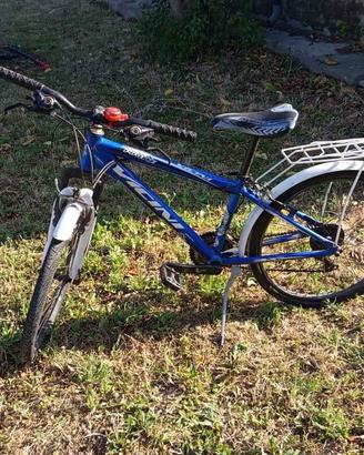 bici vicini per ragazzo