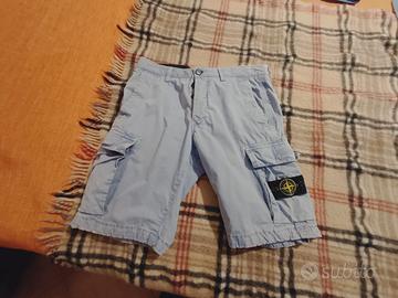 pantaloni corti