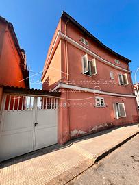 Arbus - Casa con giardino