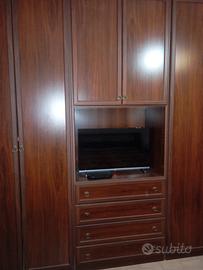 Armadio in arte povera 