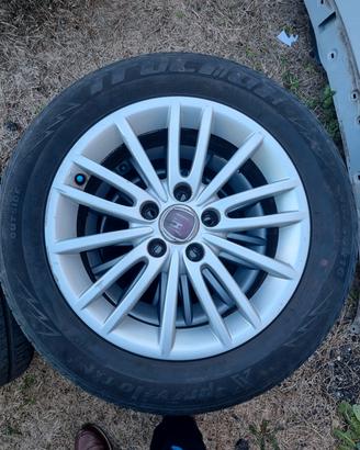 Cerchi lega + pneumatici Fiat