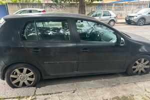 Golf wolkswagen serie 5 1.9 td anno 2005