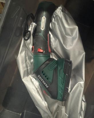 Cesoia ricaricabile per erba e cespugli