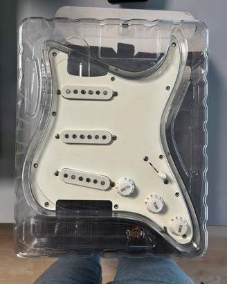 Battipenna + pick-ups Fender