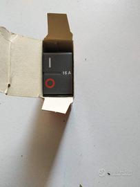 Interruttore magnetotermico 16a bticino living