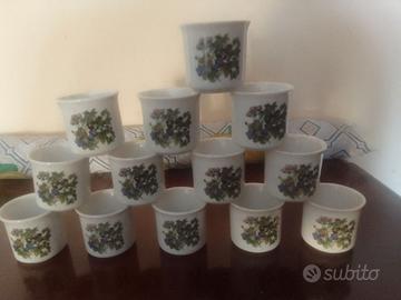 BICCHIERINI DI PORCELLANA BRASILIANA.