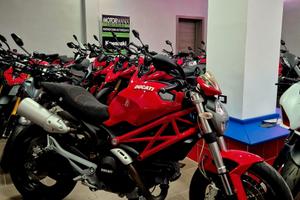 Ducati Monster 696 KM 10000 PARI A NUOVO