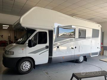 Camper mansardato
