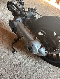 Blocco motore Peugeot geopolis 250 iniezione