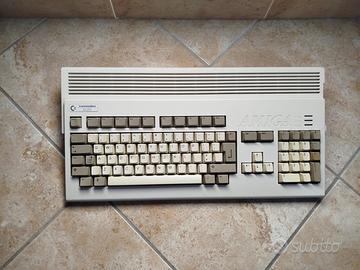 Commodore Amiga 1200 funzionante recap