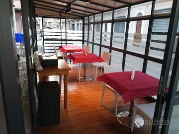 DEHORS  E 2 PEDANE
