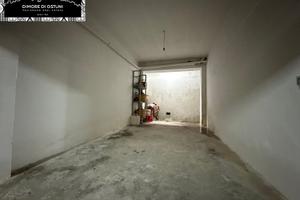 GARAGE 21MQ in ZONA 800 - OSTUNI