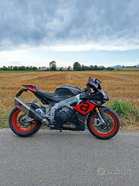 Aprilia rsv4