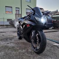  Suzuki GSX R 750 